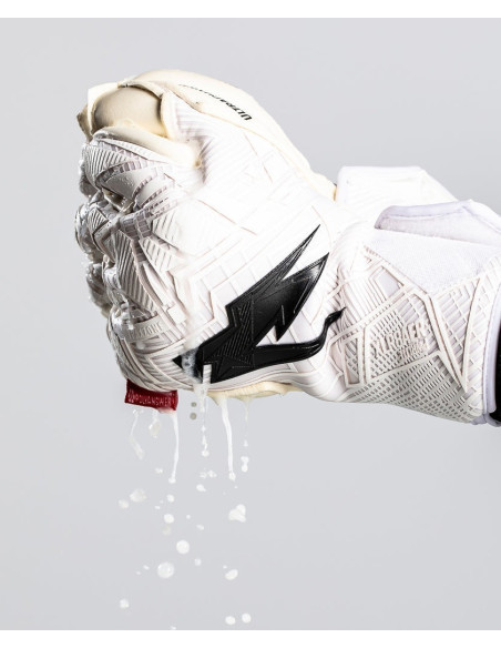 Lavaggio GUANTI DI PORTERO