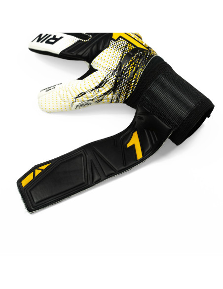 gants de gardiens de but Fiera formation Nino Correa