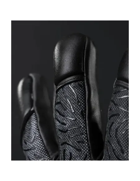 zeus Carbon UGT eingewickelt