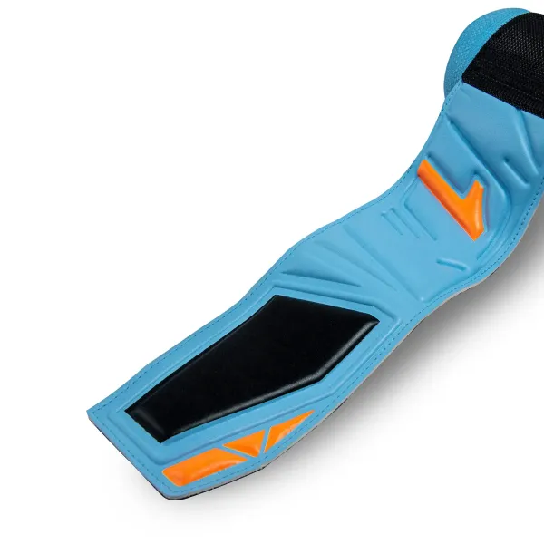 EGOTIKO X TRAINING (Inf)